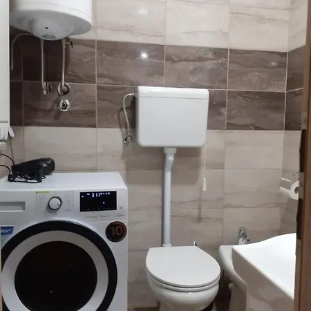 Apartman Vlada * ピロト