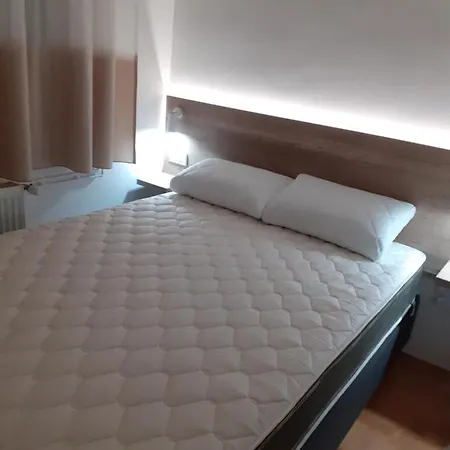 Apartman Vlada ピロト